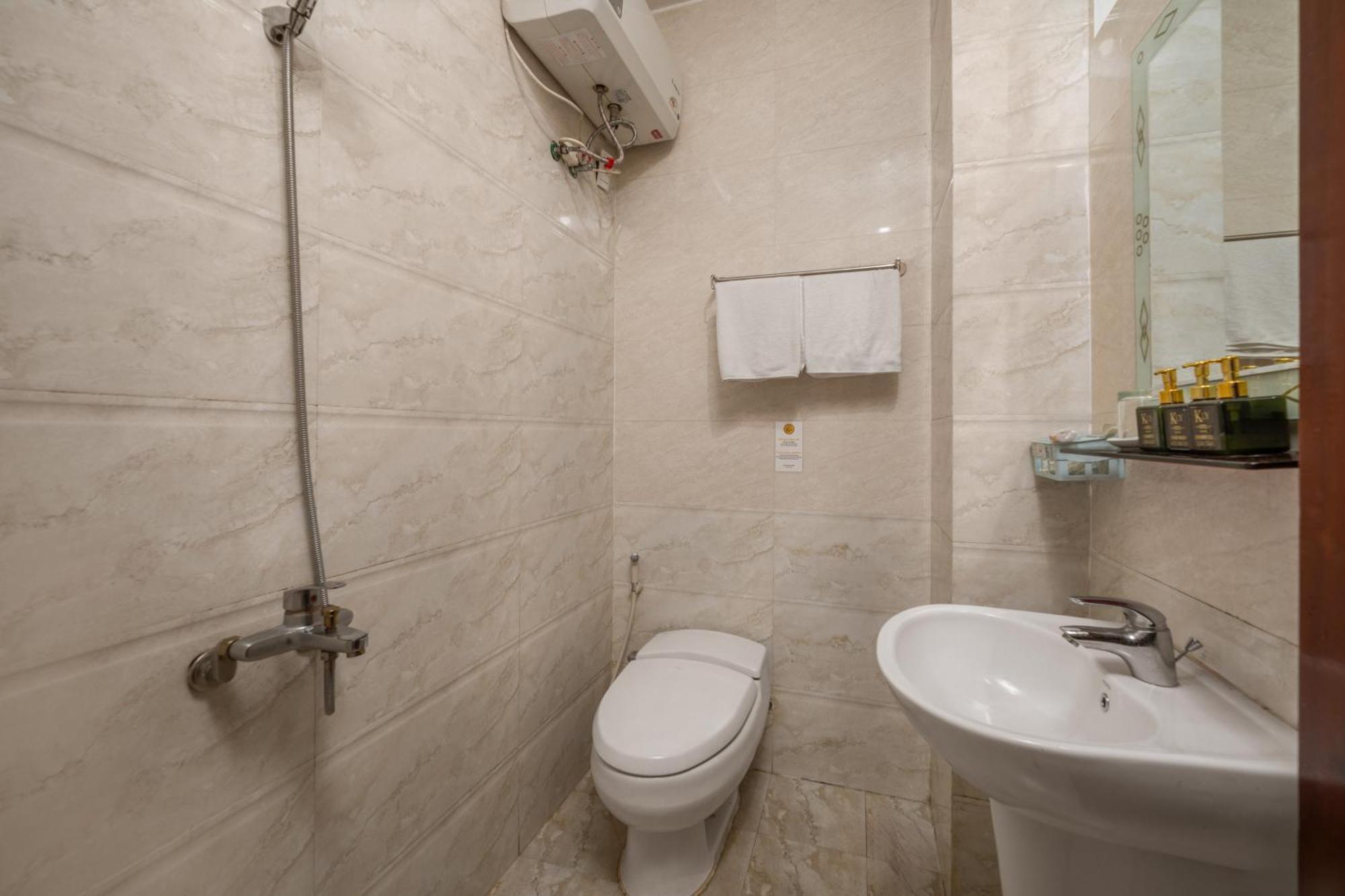 Kly Hotel Хюэ Экстерьер фото